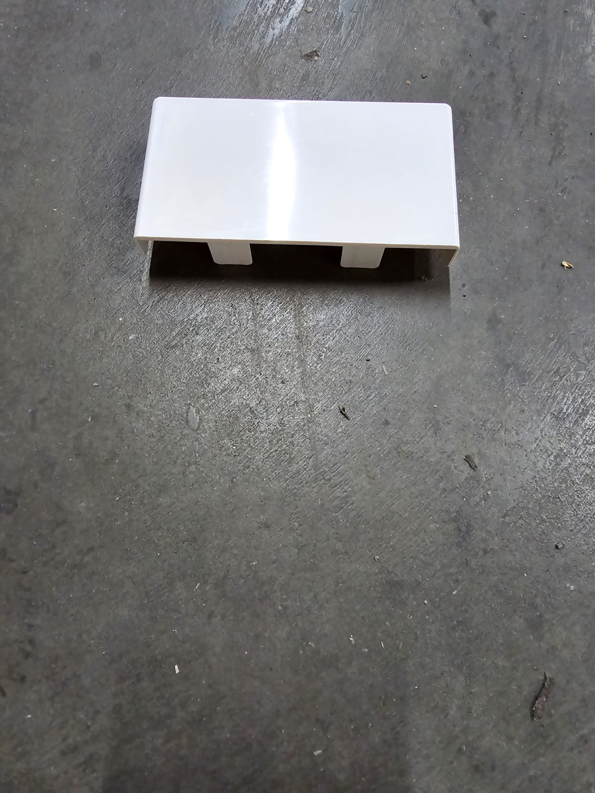 Enddeckel für Brüstungskanal Kunststoff 110 x 60 mm reinweiß, RAL 9001